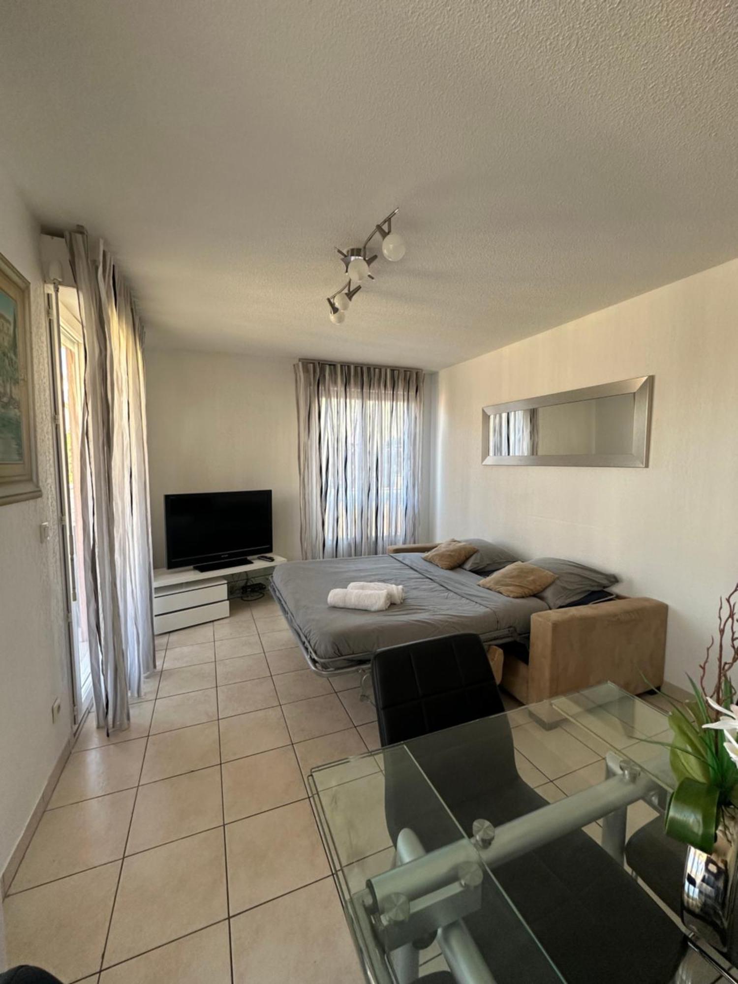 Ferienwohnung Monaco Border, Terrace, Sea View & Parking Beausoleil Exterior foto